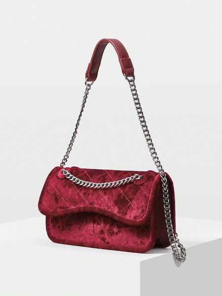 LADIES' SHOULDER BAG WITH RED VELVET FLAP AND GEOMETRIC PATTERN, CHAIN STRAP