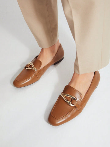 BUCKLE STRAP LOAFERS