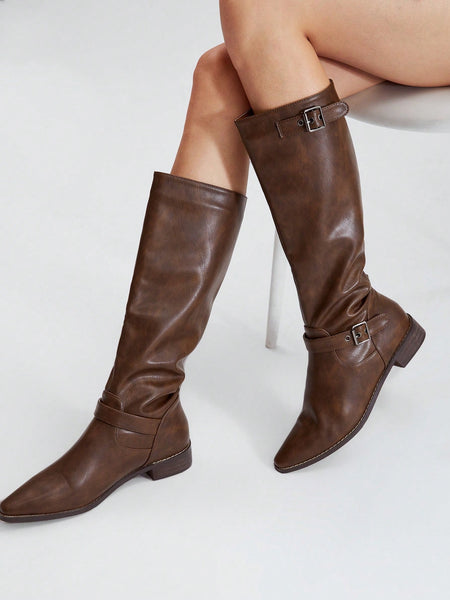 POINTY FLAT BOOTS