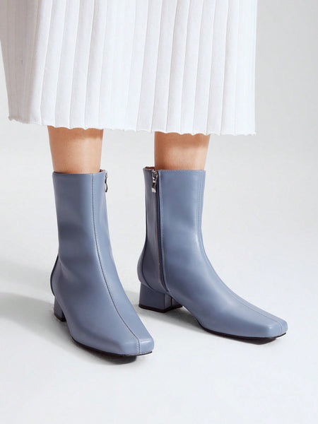 SQUARE TOE HEELED BOOTS