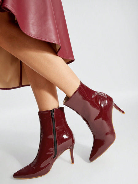 PATENT LEATHER STILLETTO BOOTIES