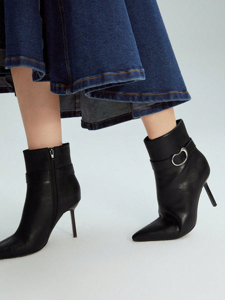 POINTY STILETTO BUCKLE BOOTIES